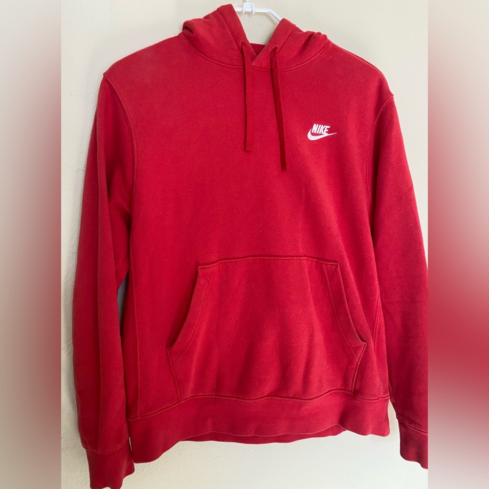 Nike Men's Bold Red Pullover Hoodie